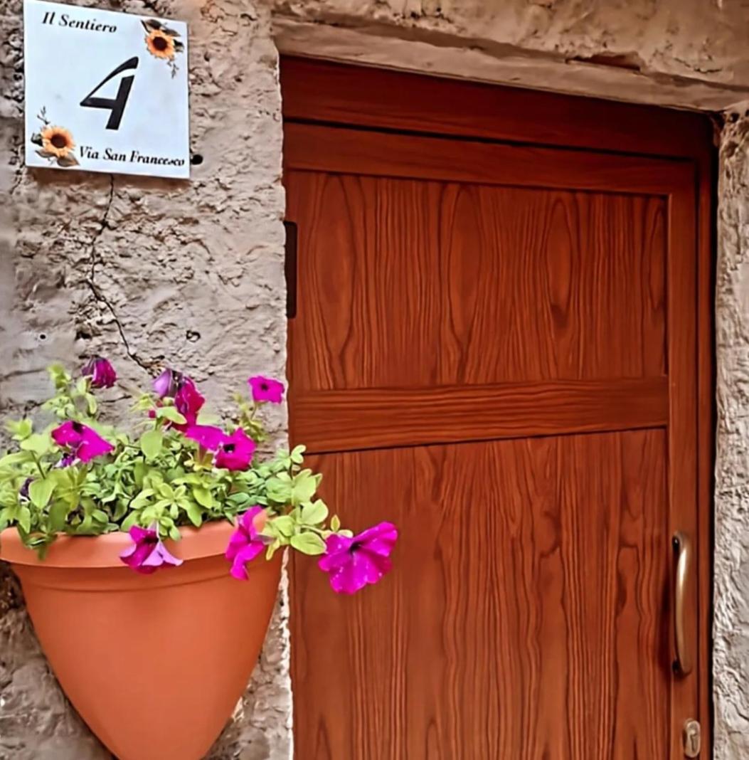 Ferienwohnung Il Sentiero Poggio Bustone Exterior foto